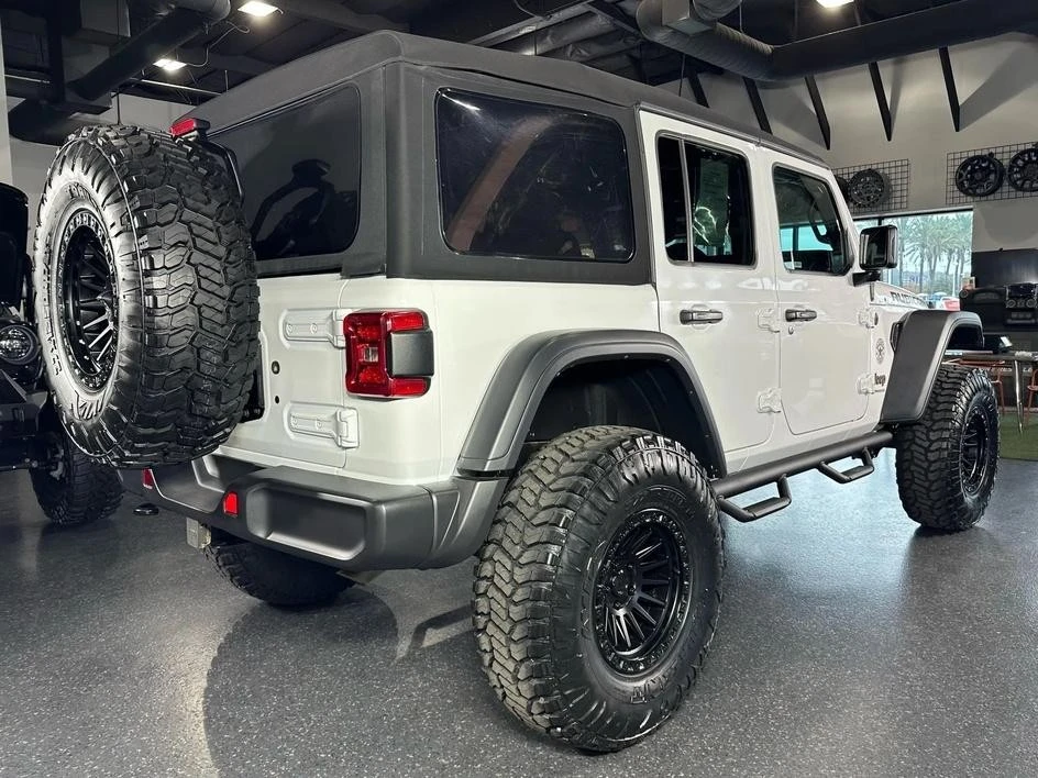 2024 Jeep JL Wrangler Rubicon 392 - Image 13 of 31