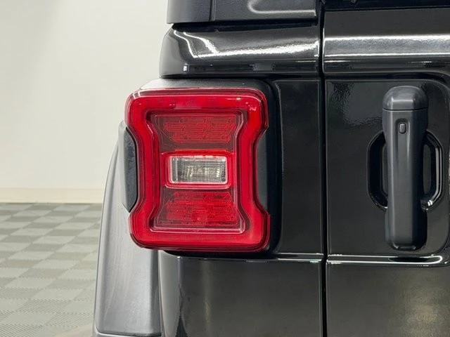 2024 Jeep JL Wrangler Rubicon 392 - Image 13 of 31