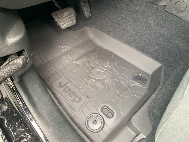 2024 Jeep JL Wrangler - Image 18 of 21