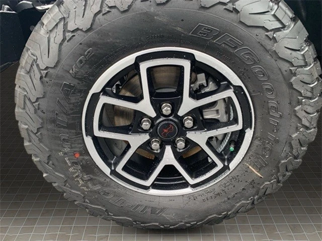 2024 Jeep JL Wrangler - Image 11 of 21