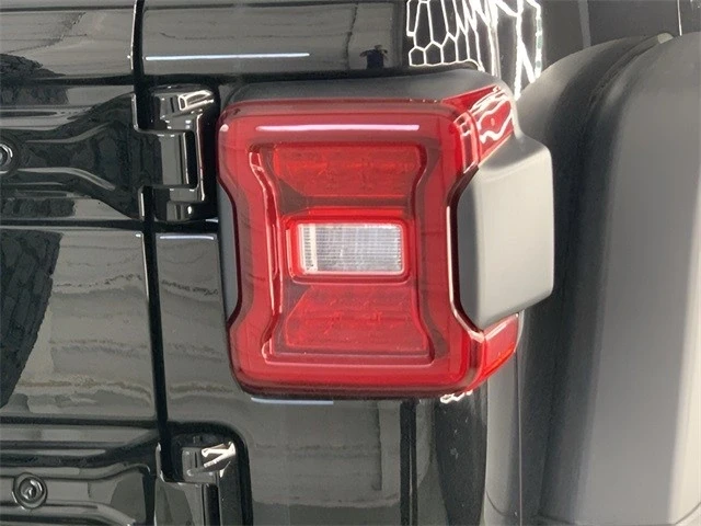 2024 Jeep JL Wrangler - Image 14 of 21
