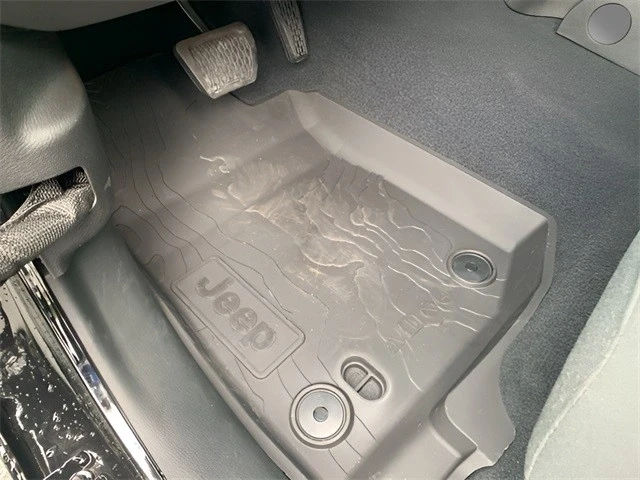 2024 Jeep JL Wrangler - Image 18 of 21