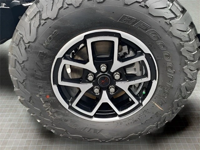 2024 Jeep JL Wrangler - Image 11 of 21