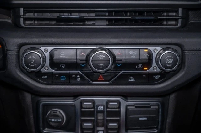2024 Jeep JL Wrangler - Image 17 of 21