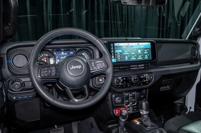 2024 Jeep JL Wrangler - Image 18 of 21