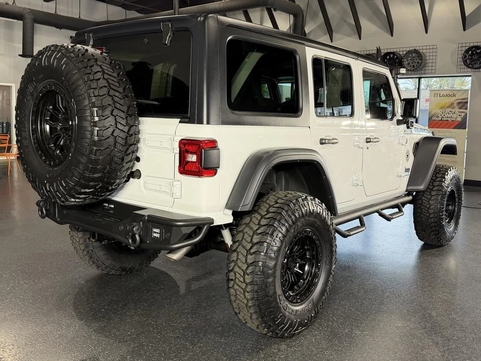 2024 Jeep JL Wrangler Rubicon 392 - Image 16 of 31