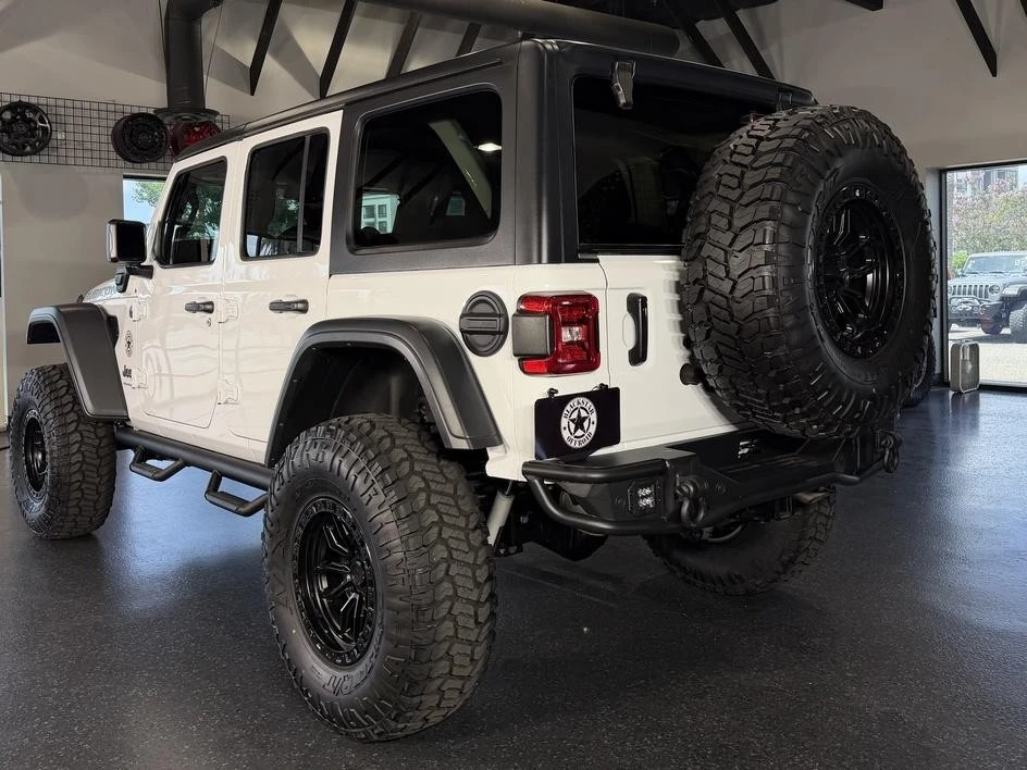 2024 Jeep JL Wrangler Rubicon 392 - Image 11 of 31