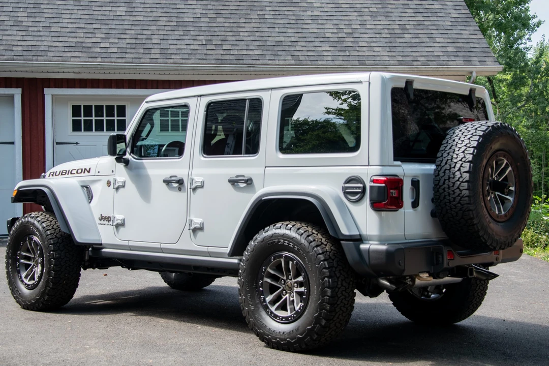 2024 Jeep JL Wrangler - Image 6 of 31