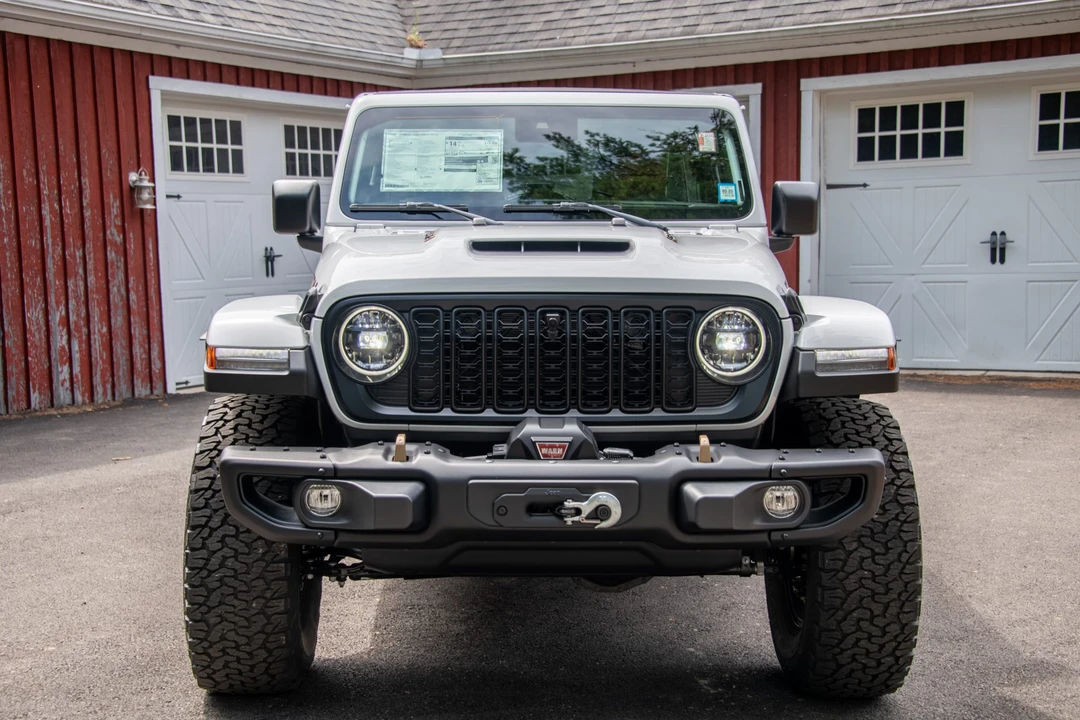 2024 Jeep JL Wrangler - Image 8 of 31