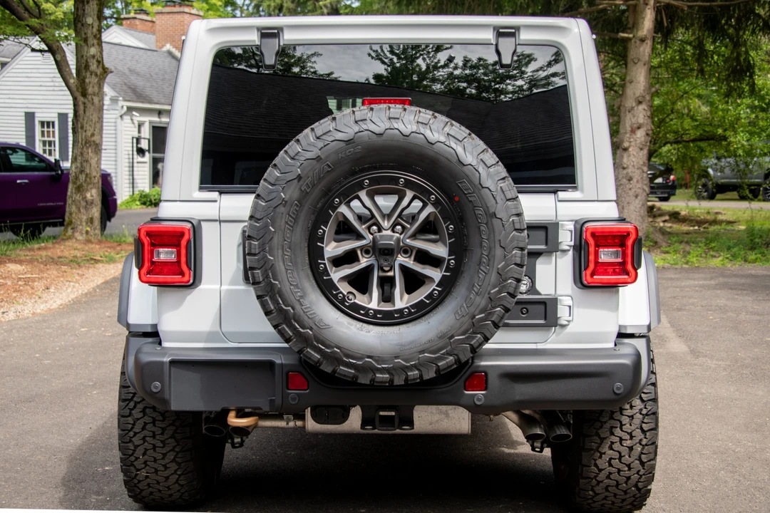 2024 Jeep JL Wrangler - Image 9 of 31