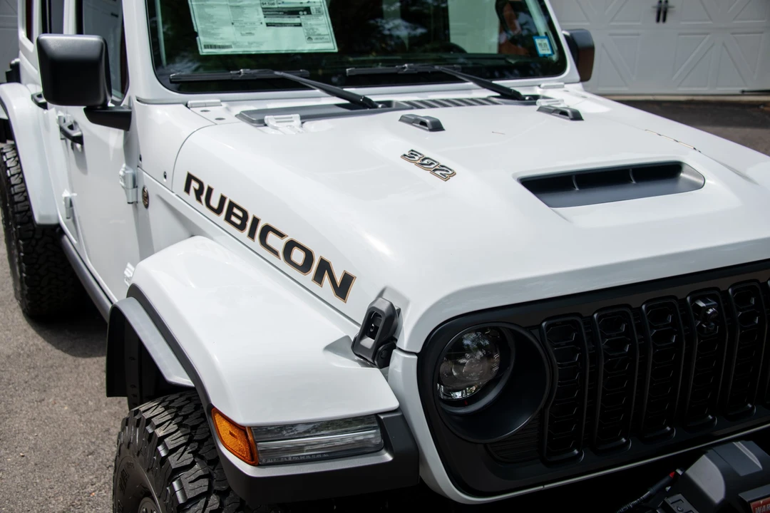 2024 Jeep JL Wrangler - Image 15 of 31