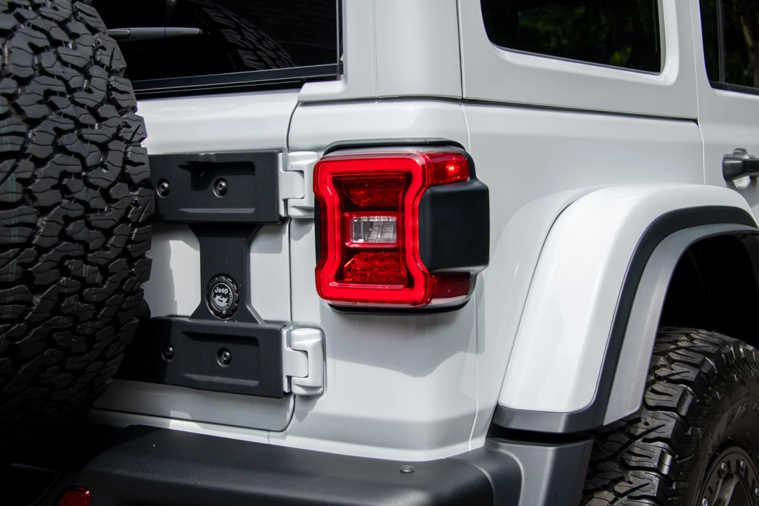 2024 Jeep JL Wrangler - Image 13 of 31