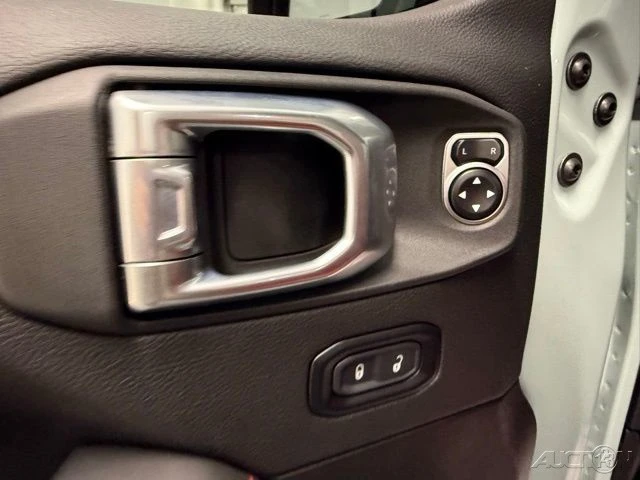 2024 Jeep JL Wrangler - Image 13 of 20