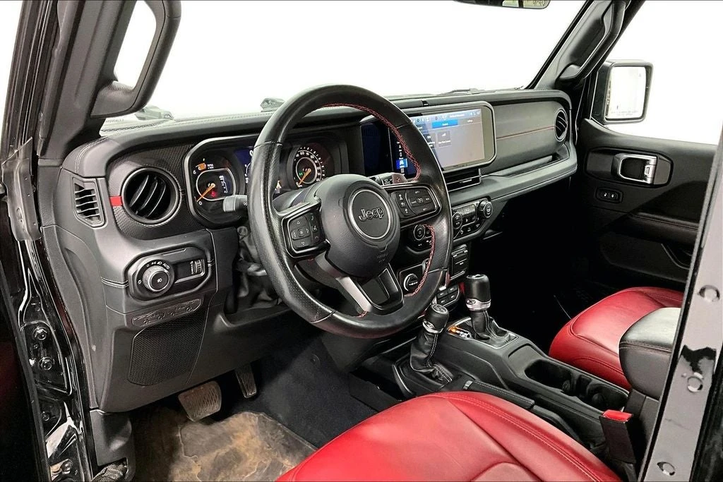 2024 Jeep JL Wrangler - Image 15 of 31