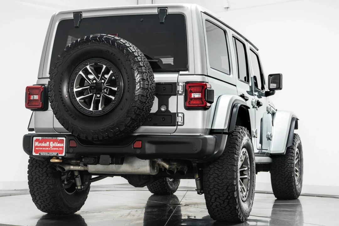 2024 Jeep JL Wrangler - Image 9 of 21