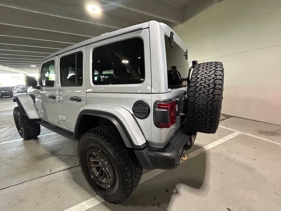 2024 Jeep JL Wrangler - Image 4 of 21