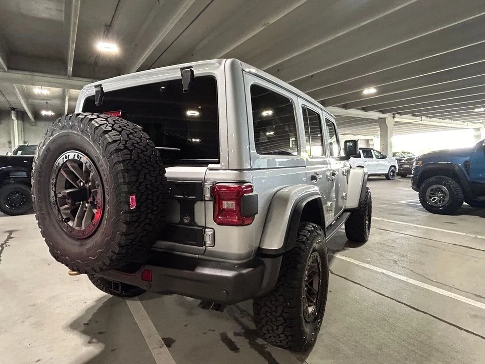 2024 Jeep JL Wrangler - Image 3 of 21