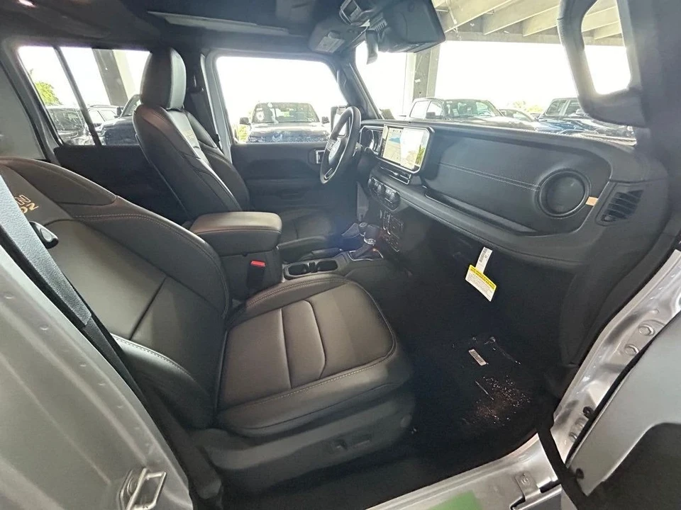 2024 Jeep JL Wrangler - Image 21 of 21
