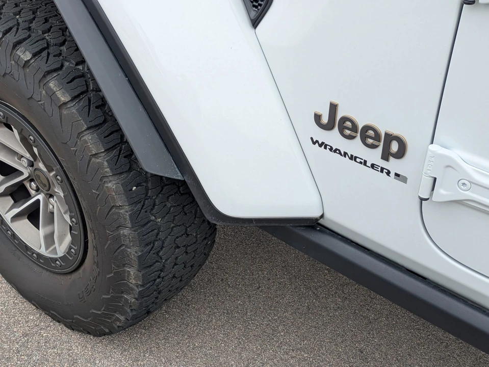 2024 Jeep JL Wrangler - Image 12 of 21