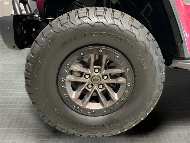 2024 Jeep JL Wrangler - Image 11 of 12