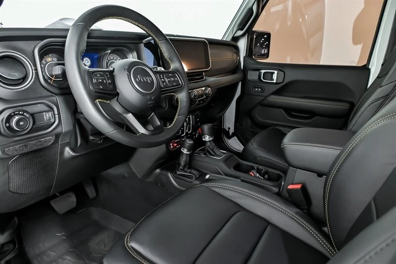 2024 Jeep JL Wrangler - Image 19 of 21