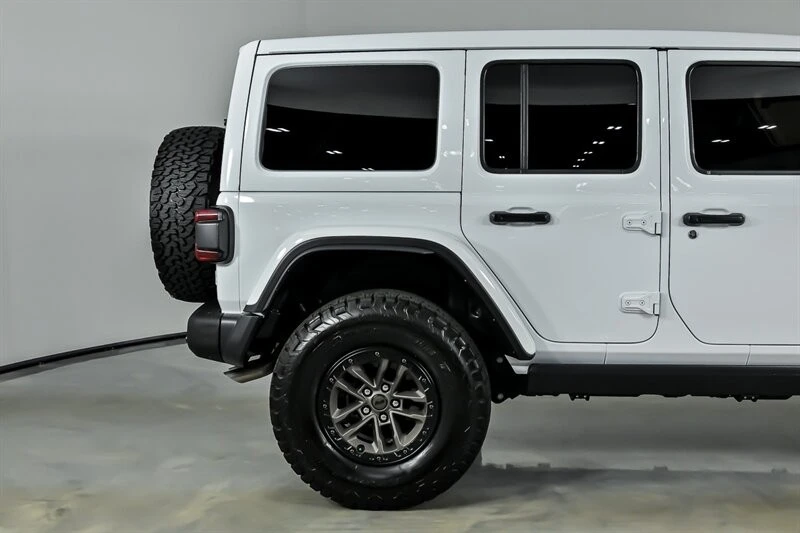 2024 Jeep JL Wrangler - Image 13 of 21