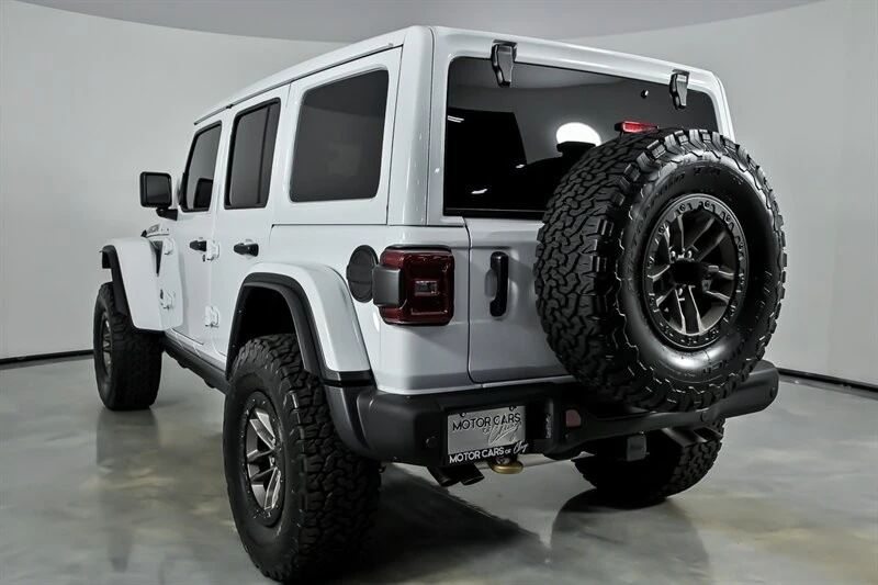 2024 Jeep JL Wrangler - Image 10 of 21