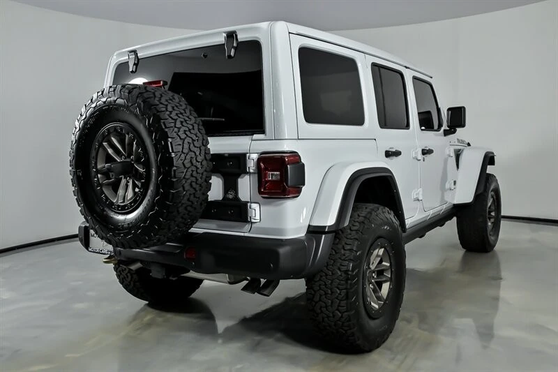 2024 Jeep JL Wrangler - Image 12 of 21