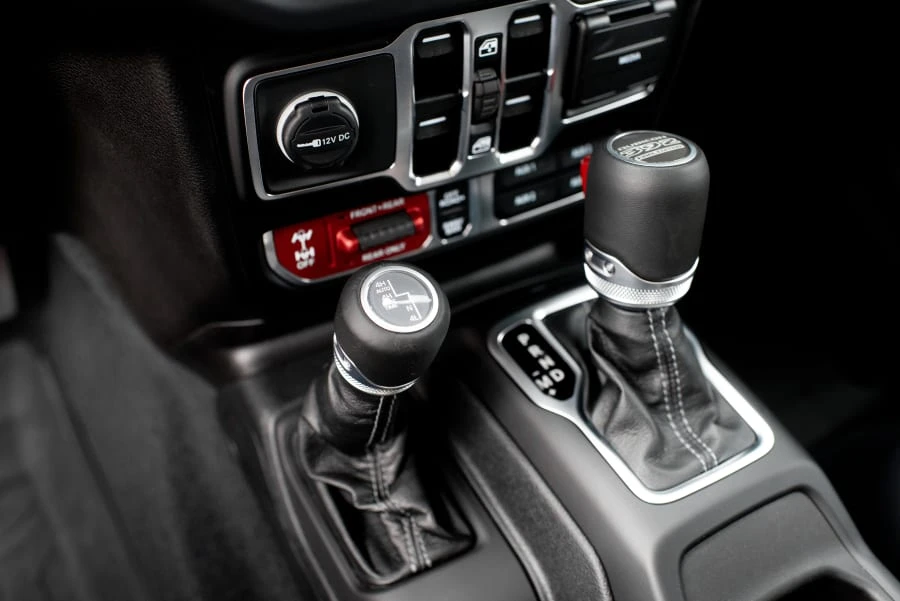 2024 Jeep JL Wrangler - Image 24 of 31