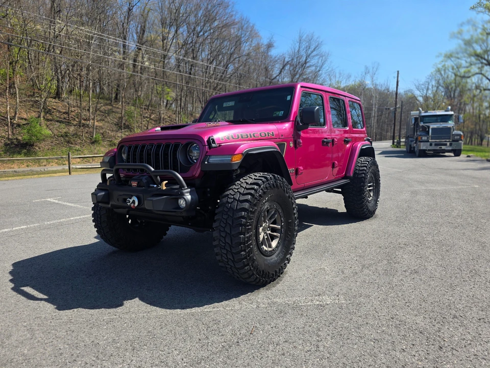 2024 Jeep JL Wrangler - Image 7 of 31