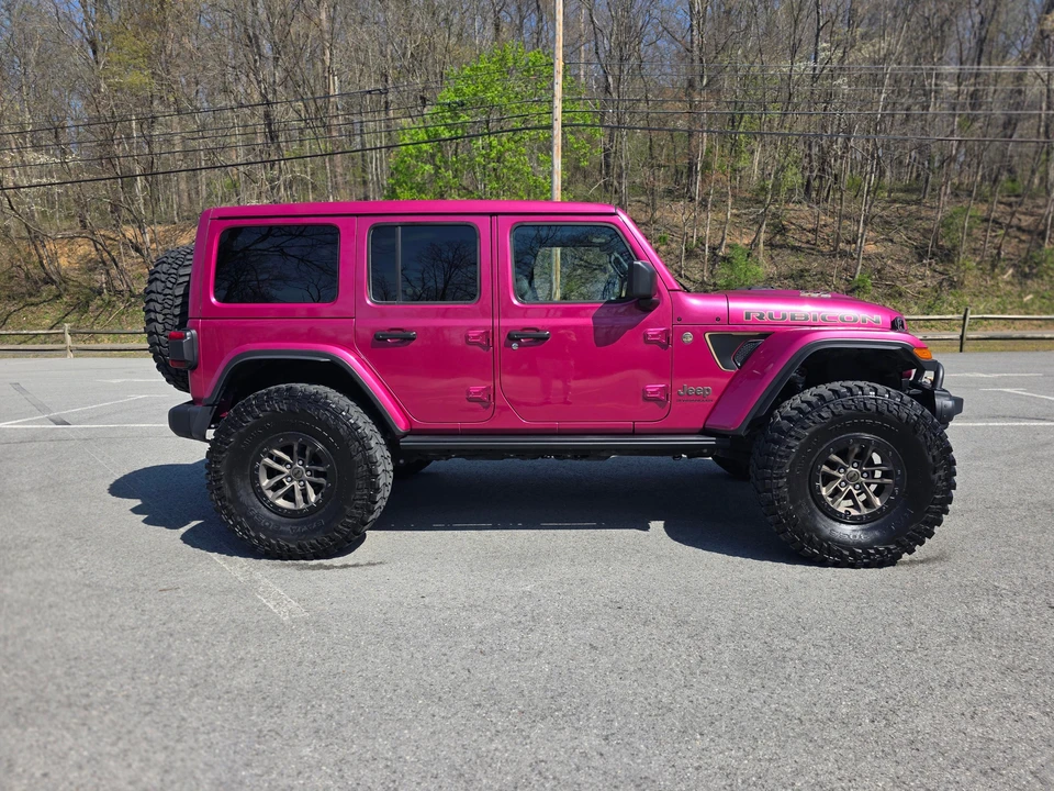 2024 Jeep JL Wrangler - Image 10 of 31