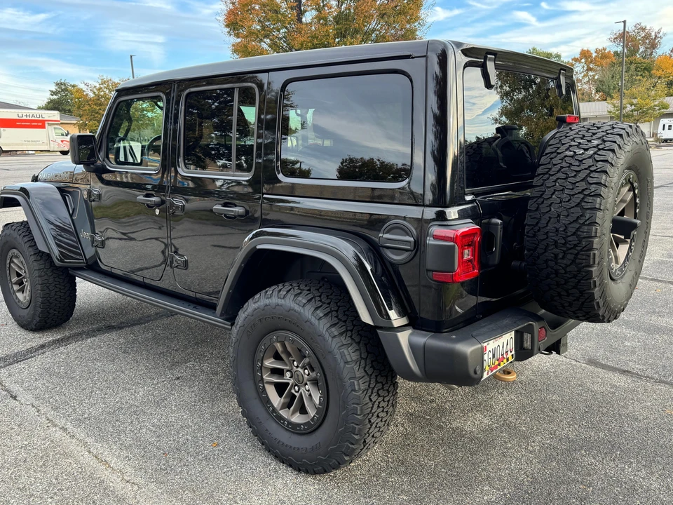 2024 Jeep JL Wrangler - Image 11 of 31