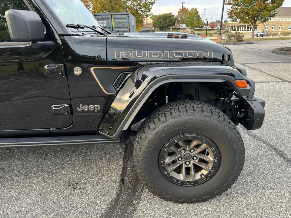 2024 Jeep JL Wrangler - Image 18 of 31