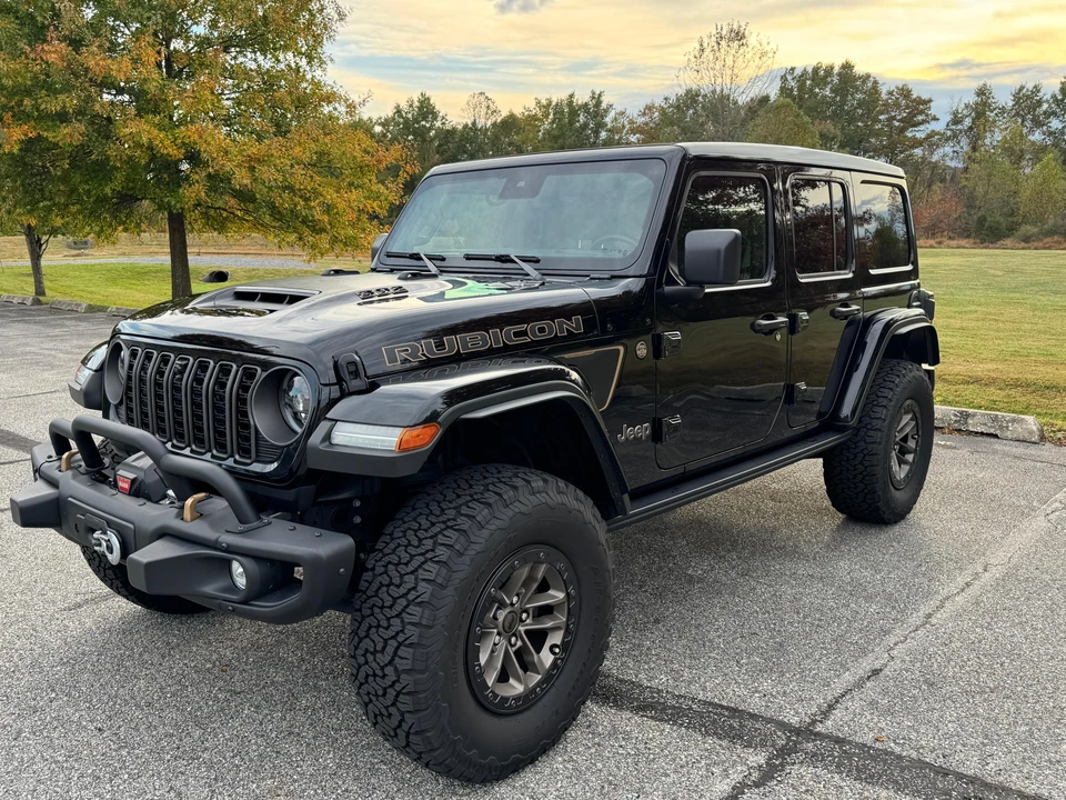 2024 Jeep JL Wrangler - Image 8 of 31