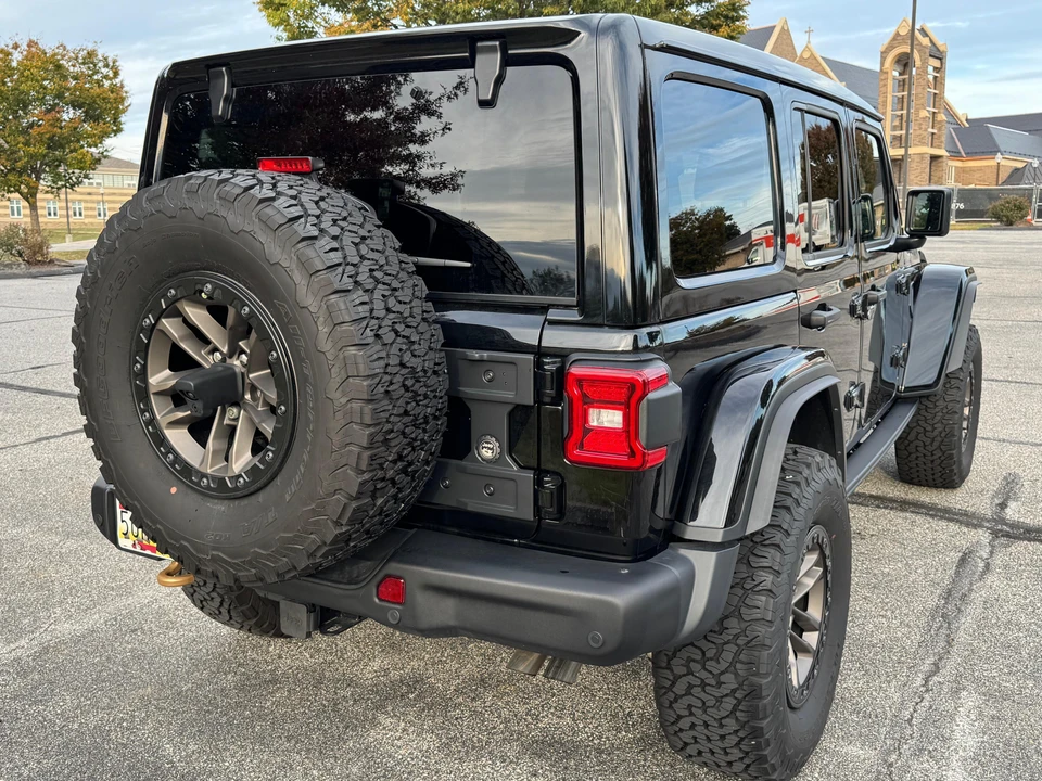 2024 Jeep JL Wrangler - Image 12 of 31