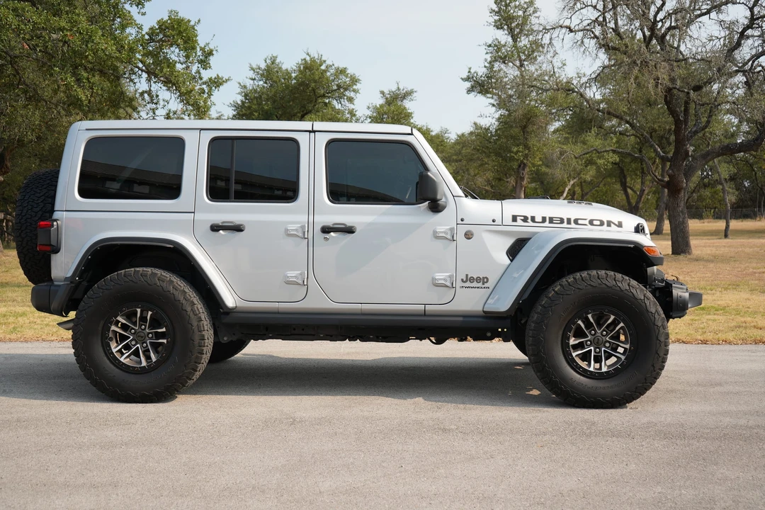 2024 Jeep JL Wrangler Rubicon 392 - Image 9 of 31