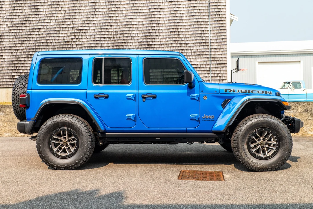 2024 Jeep JL Wrangler - Image 7 of 31
