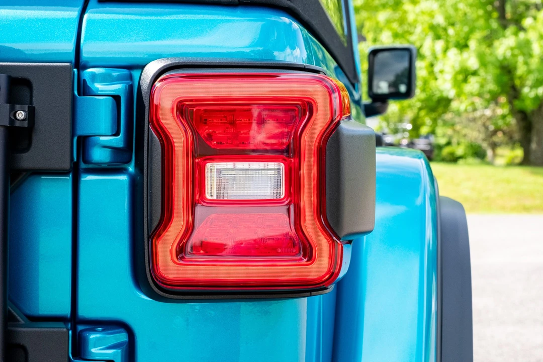 2024 Jeep JL Wrangler Rubicon 392 - Image 18 of 31