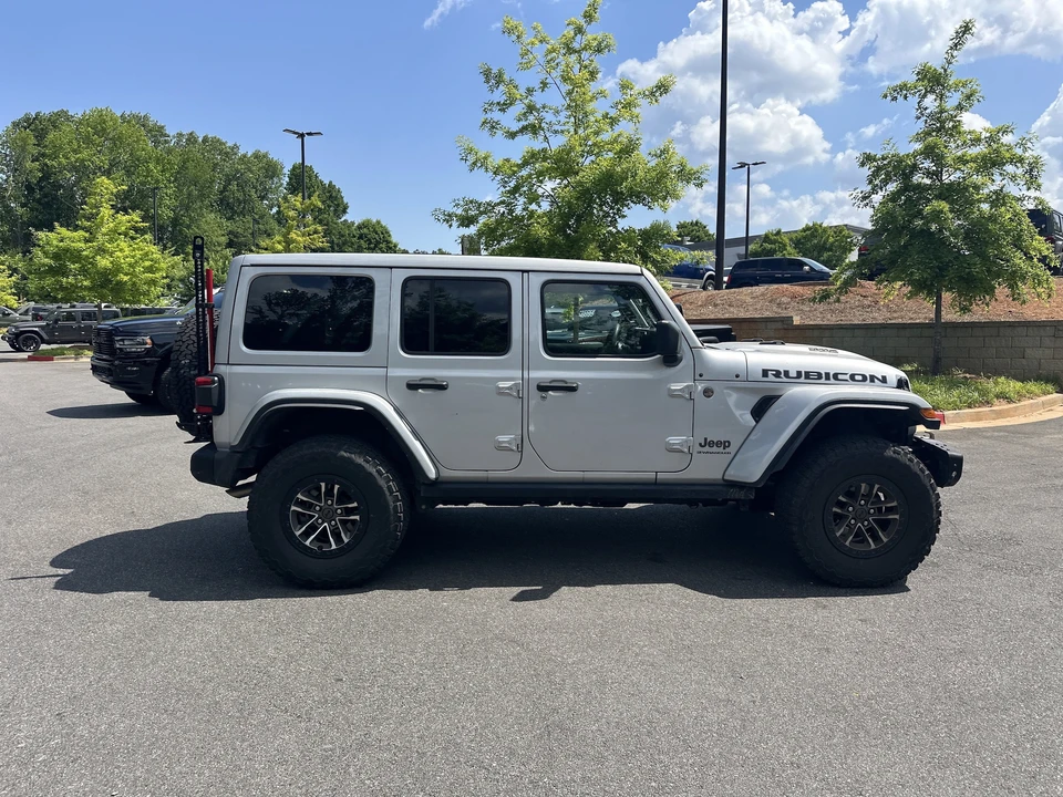 2024 Jeep JL Wrangler - Image 4 of 24