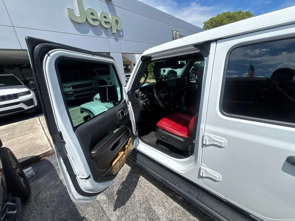 2024 Jeep JL Wrangler Rubicon 392 - Image 18 of 28