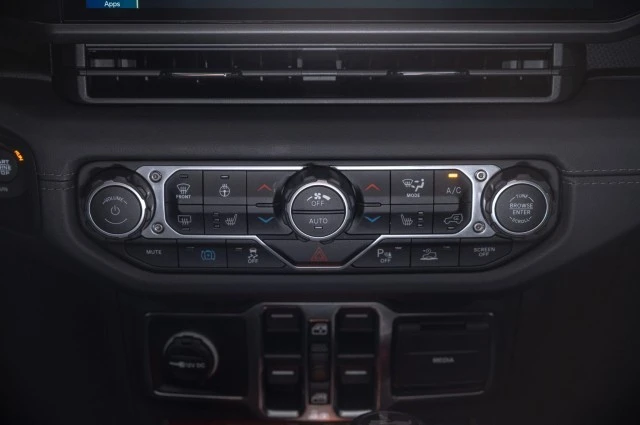 2024 Jeep JL Wrangler - Image 16 of 21