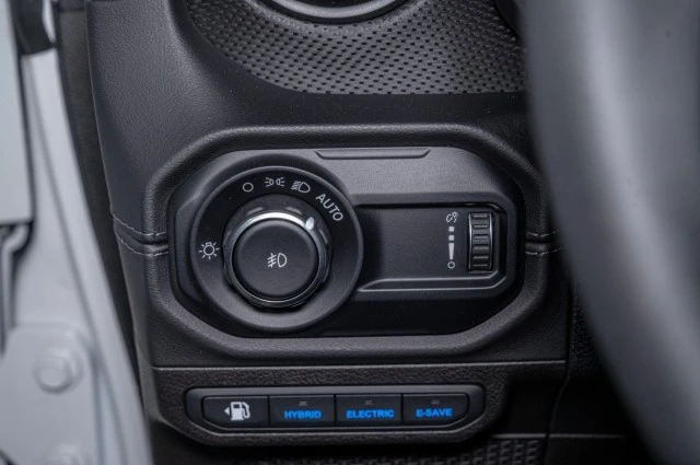2024 Jeep JL Wrangler - Image 18 of 21