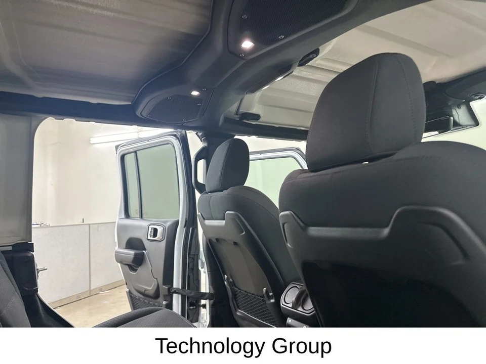 2024 Jeep JL Wrangler - Image 21 of 31
