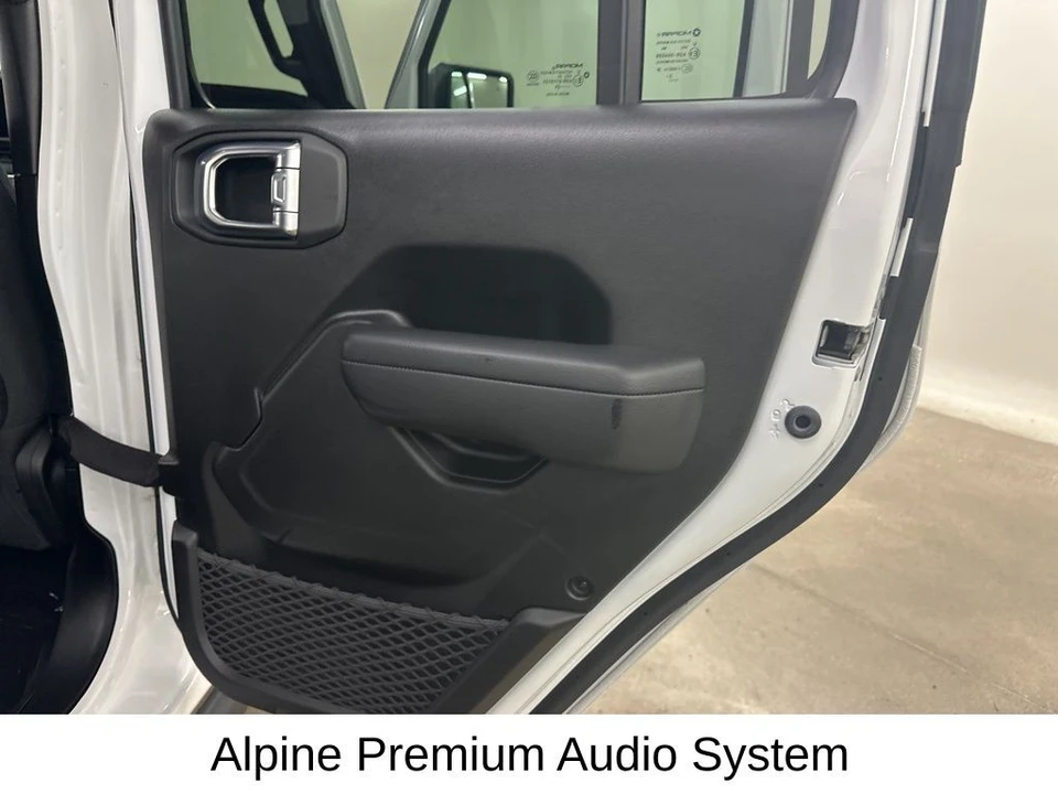 2024 Jeep JL Wrangler - Image 22 of 31