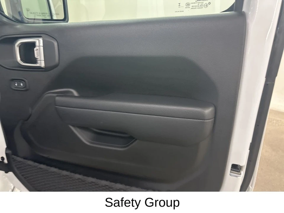 2024 Jeep JL Wrangler - Image 19 of 31