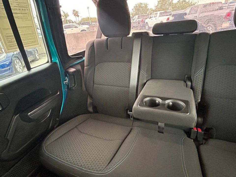 2024 Jeep JL Wrangler - Image 12 of 12