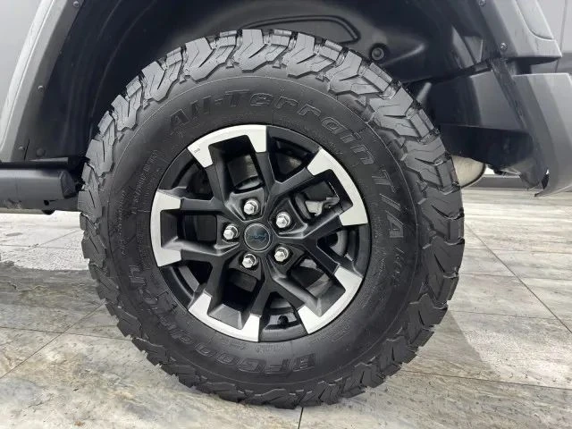 2024 Jeep JL Wrangler - Image 11 of 12