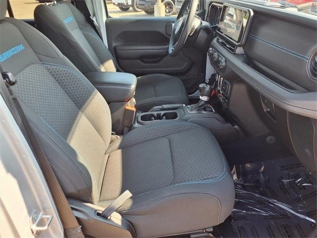2024 Jeep JL Wrangler - Image 20 of 21