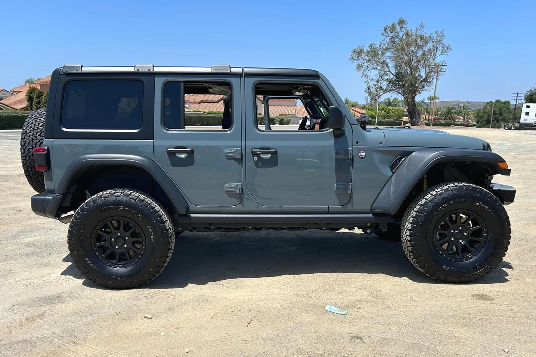 2024 Jeep JL Wrangler - Image 3 of 31