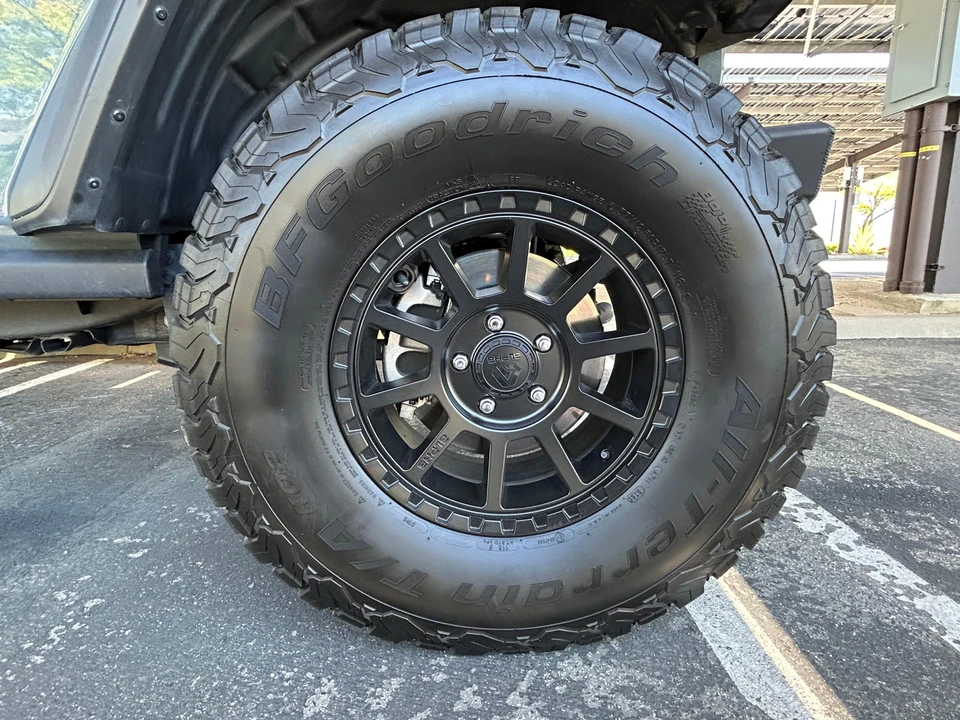 2024 Jeep JL Wrangler - Image 23 of 31